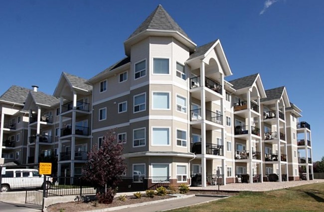 Providence Apartments in Edmonton, AB - Building Photo - Building Photo