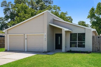 10166 Valley Breeze Dr in Houston, TX - Foto de edificio - Building Photo