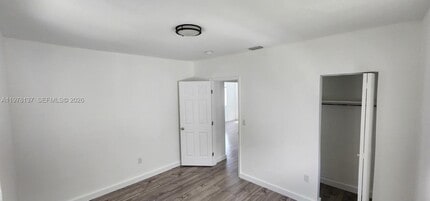 842 SW 3rd St in Miami, FL - Building Photo - Building Photo