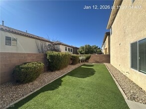8103 Cheerful Valley Ave in Las Vegas, NV - Building Photo - Building Photo