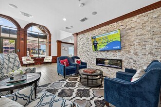 2299 Lone Star Dr, Unit 444 in Sugar Land, TX - Foto de edificio - Building Photo