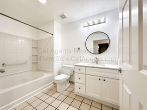 1121 40th St in Emeryville, CA - Building Photo - Building Photo