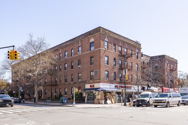 8501 Fort Hamilton Pky in Brooklyn, NY - Foto de edificio - Building Photo