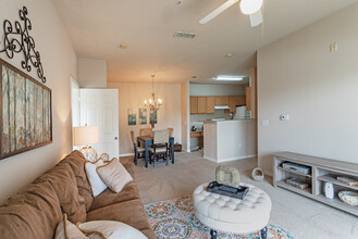 The Landings at Long Lake in Lakeland, FL - Foto de edificio - Interior Photo