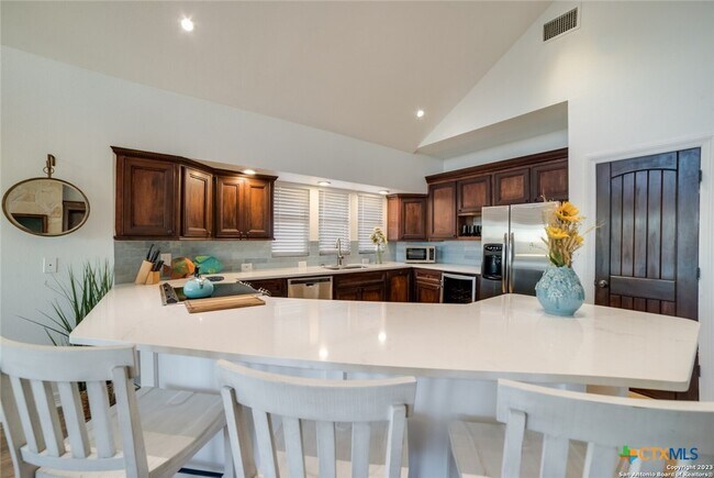 property at 693 Riviera Dr