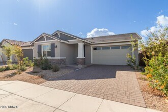 11157 W Parkway Dr in Tolleson, AZ - Building Photo - Building Photo