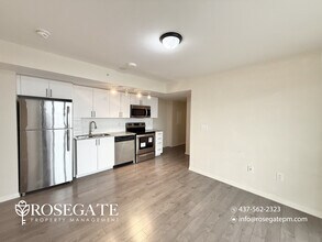 3091 Dufferin St in Toronto, ON - Building Photo - Building Photo