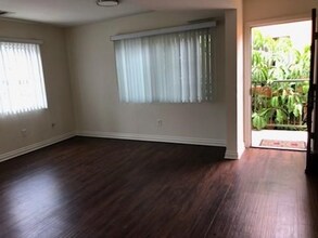 2623 Ellendale Pl-Unit -b in Los Angeles, CA - Building Photo - Building Photo