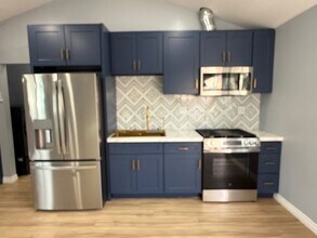 1616 E Harding St in Long Beach, CA - Building Photo - Building Photo