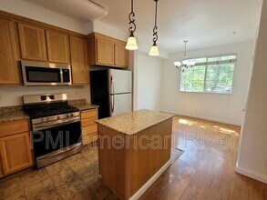 2001 Club Center Dr in Sacramento, CA - Building Photo - Building Photo