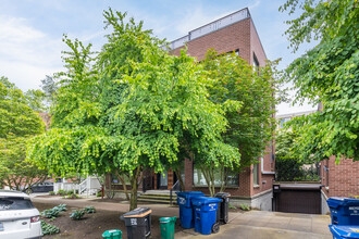 Sea View in Seattle, WA - Building Photo - Building Photo