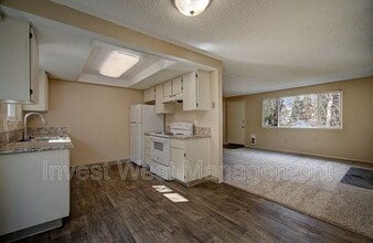 1623 Ash St in Vancouver, WA - Foto de edificio - Building Photo