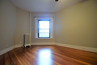 9 Sewall Ave-Unit -202 in Brookline, MA - Building Photo - Building Photo