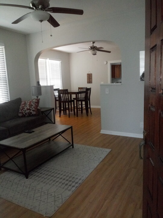 1711 E Lee St in Pensacola, FL - Building Photo