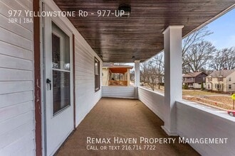 977 Yellowstone Rd in Cleveland Heights, OH - Building Photo - Building Photo