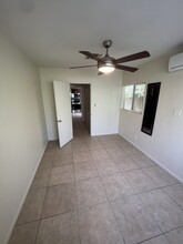 501 S Calle Abronia, Unit Apt c in Palm Springs, CA - Building Photo - Building Photo