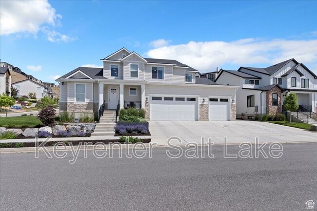 property at 1046 W Seasons View Ct