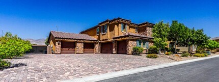 4947 Enchanted View St in Las Vegas, NV - Building Photo - Building Photo