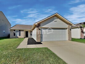 10144 Morning Light Dr in Avon, IN - Building Photo