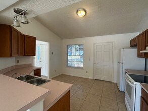 3696 Barbizon Cir N in Jacksonville, FL - Building Photo - Building Photo