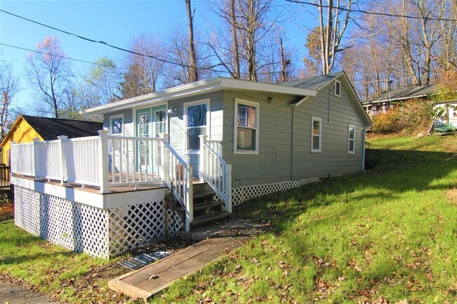 71 Miller Rd in Hopewell Junction, NY - Building Photo - Building Photo