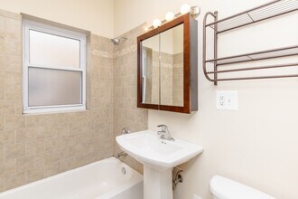 4843 N Wolcott Ave, Unit 3B in Chicago, IL - Building Photo - Building Photo