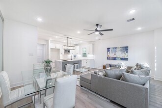 7806 Comal St in Houston, TX - Building Photo - Building Photo