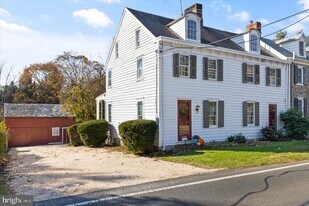 1507 River Rd in New Hope, PA - Building Photo