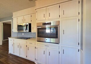 8604 Jordan Dr in Lubbock, TX - Building Photo - Building Photo