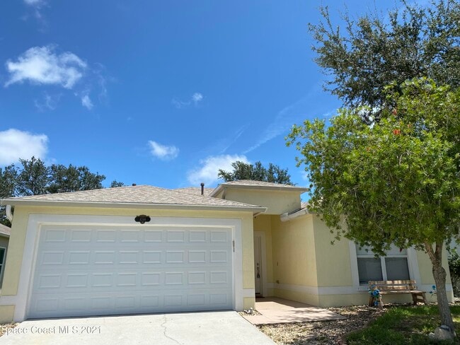 property at 4346 Four Lakes Dr