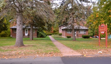 Regency III Apartments in Vernon, CT - Foto de edificio - Building Photo