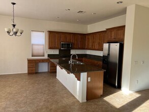 42375 Warner Trail in Palm Desert, CA - Building Photo - Building Photo