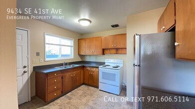 9434 SE 41st Ave in Milwaukie, OR - Building Photo - Building Photo