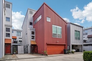 6951 Ardmore St in Houston, TX - Building Photo