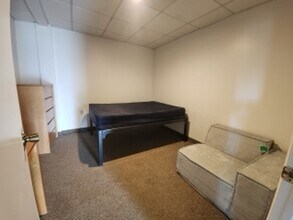 211 N Queen St in Shippensburg, PA - Building Photo - Building Photo