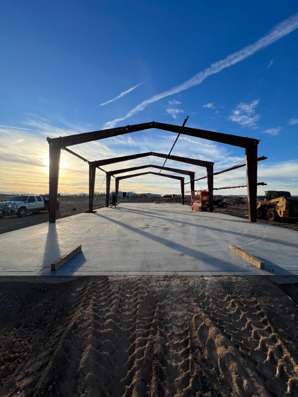 5996 N 700 E in Enoch, UT - Foto de edificio - Building Photo