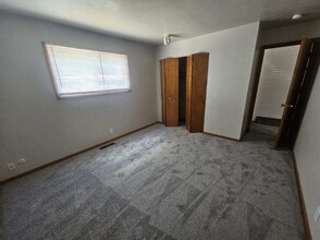 353 Pershing Ave NE in North Canton, OH - Building Photo - Building Photo