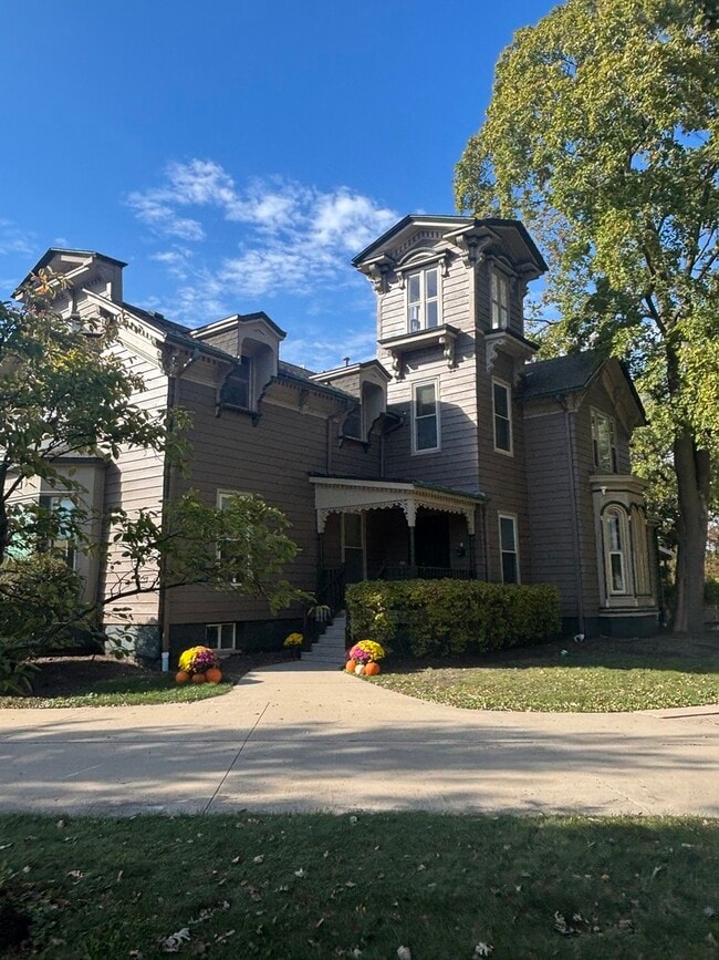 property at 40 Mischa Ct