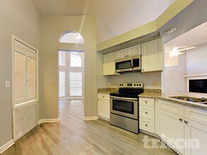 2913 James Melvin Dr in Plant City, FL - Foto de edificio - Building Photo