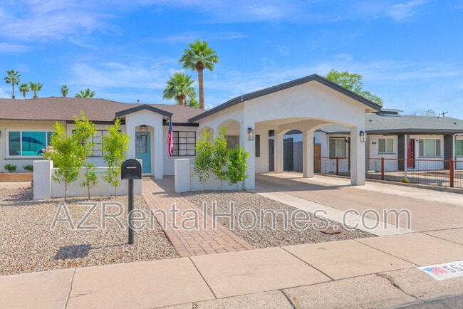 property at 5513 E Earll Dr