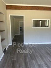 404 N Nursery Ave in Freeport, IL - Building Photo - Building Photo