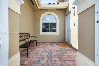 15566 SW 13th Terrace in Miami, FL - Building Photo - Building Photo