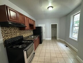 426 N Salford St in Philadelphia, PA - Building Photo - Building Photo