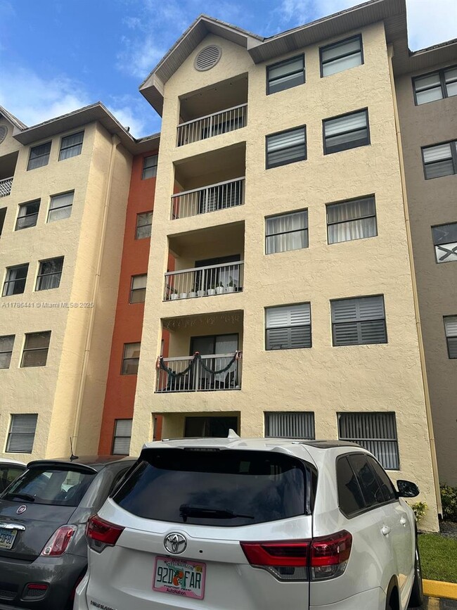 property at 8180 Geneva Ct