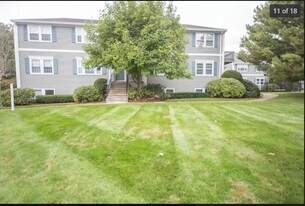 34 Washington Grn, Unit 8 in East Walpole, MA - Building Photo