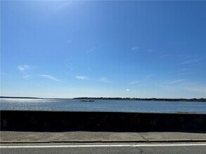 53 Burton St in Bristol, RI - Building Photo - Building Photo