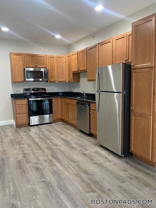 71 Water St in Quincy, MA - Building Photo