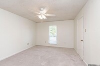 10536 N Oak Hills Pkwy, Unit D in Baton Rouge, LA - Building Photo - Building Photo