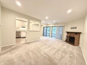 70 Margate Ct in Schaumburg, IL - Building Photo - Building Photo