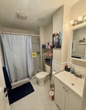 335 Beacon St, Unit 2R in Boston, MA - Foto de edificio - Building Photo